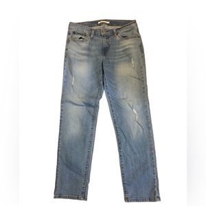 Levi Strauss & Co Women’s 27 Boyfriend Jeans. Minimal distress. Red Tag.